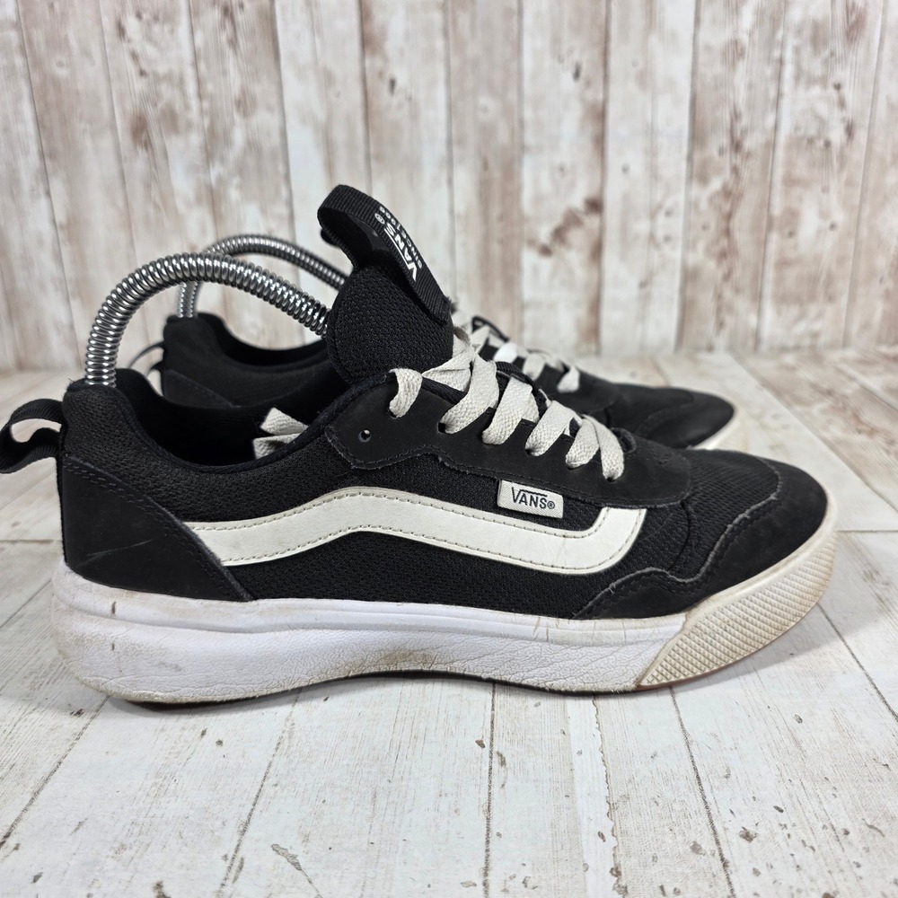 Vans UltraRange EXO Womens 7.5 Black White Low Top Mesh Sneakers VN0A4U1KBLK